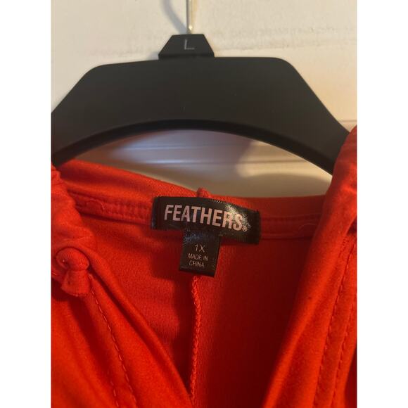 GUC Feathers Polyester/Spandex Red Hooded Zipper Split in Front & Back Size 1X - Picture 2 of 6
